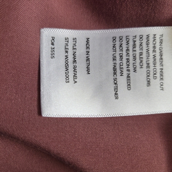 Figs Mauve Mandarin top W/ Zamora Joggers - Picture 5 of 10